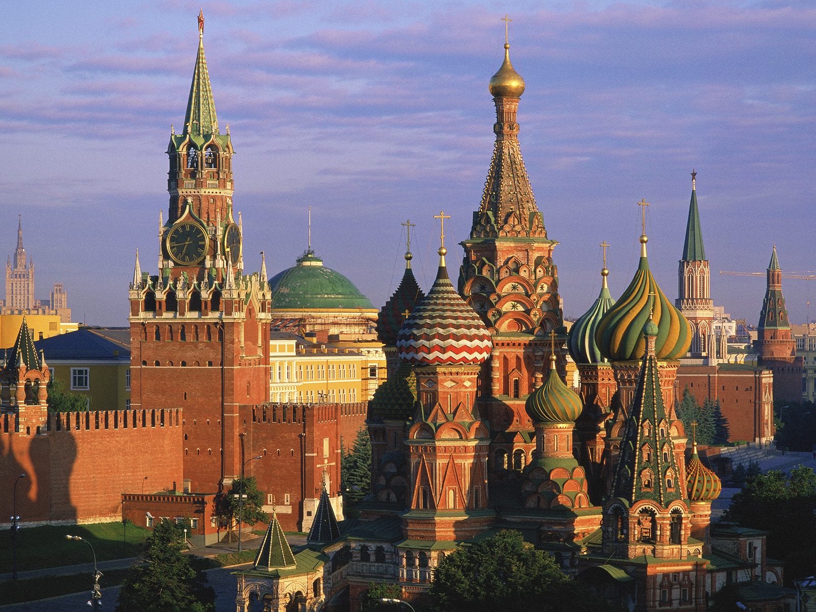St.-Basils-Cathedral-and-Kremlin-Moscow-Russia